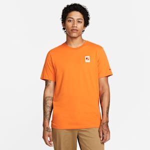 เสื้อยืดผู้ชาย Nike Sportswear Somos Familia