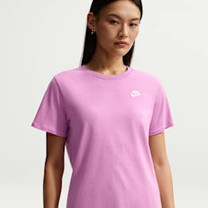 Nike Sportswear Club Essentials Women's T-Shirt