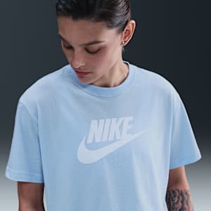 Playera cropped con logotipo para mujer Nike Sportswear Essential