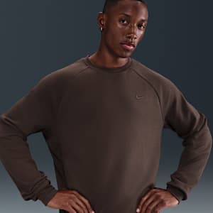 Sudadera de cuello redondo de alto rendimiento Dri-FIT con protección UV para hombre Nike Primary Fleece
