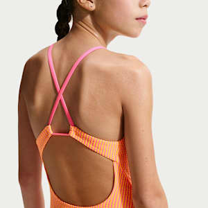 Traje de baño de una pieza con cordón y textura ondulada para niña talla grande Nike Swim