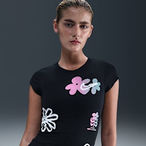 Nike Sportswear Women's Tight Short-Sleeve Graphic T-Shirt