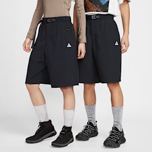 ナイキ ACG "Orb Weaver" UV レペル オーバーサイズド ショートパンツ