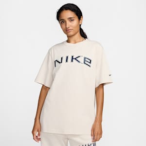 Ledig kortärmad t-shirt Nike Sportswear med tryck för kvinnor