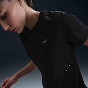 Haut de running à manches courtes Dri-FIT Nike Swift pour femme