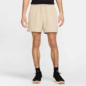 Shorts de alto rendimiento Dri-FIT de 18 cm sin forro con protección UV para hombre Nike Primary Fleece