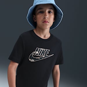 Nike Sportswear Older Kids' T-Shirt
