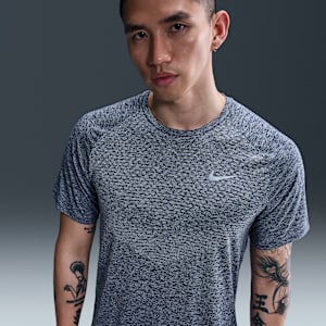เสื้อวิ่งแขนสั้นผู้ชาย Dri-FIT ADV Nike Stride