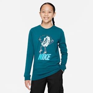 Nike Sportswear Older Kids' Long-Sleeve T-Shirt