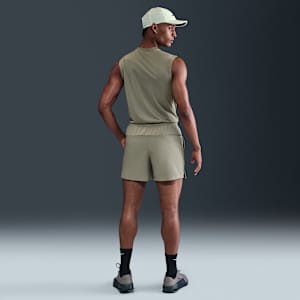 Shorts versátiles sin forro Dri-FIT de 13 cm para hombre Nike Unlimited