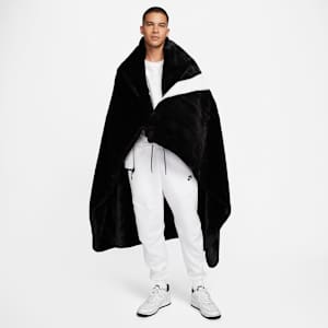 Nike Sportswear 人造毛毯