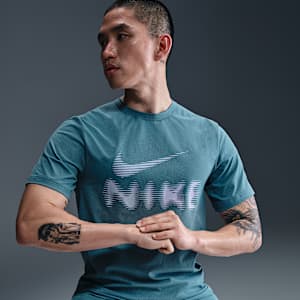 Nike Hyverse Men's Dri-FIT UV Versatile T-Shirt