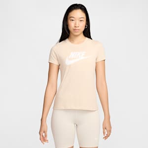 ナイキ スポーツウェア エッセンシャル ウィメンズ ロゴ Tシャツ