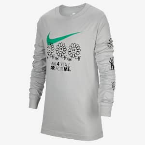 Nike Sportswear Older Kids' Long-Sleeve T-Shirt