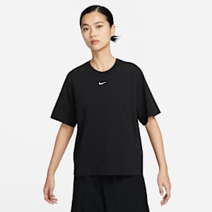 Nike Sportswear Essential 女款寬版 T 恤