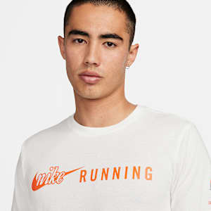 เสื้อยืดวิ่งผู้ชาย Dri-FIT Nike