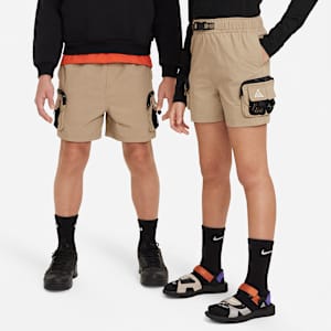 Nike ACG 大童工裝短褲