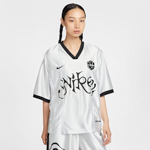 Nike Sportswear Women's Short-Sleeve Graphic Jersey Top