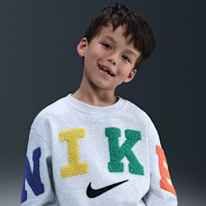 Sudadera de cuello redondo de tejido Fleece de chenilla para niños talla pequeña Nike Club