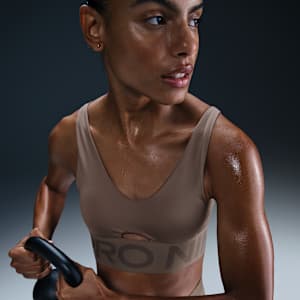 Nike Pro Indy Plunge Women's Medium-Support Padded Sports Bra