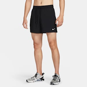 Nike Form Men's Dri-FIT 13cm (approx.) Unlined Versatile Shorts