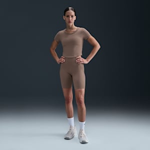 Shorts de ciclismo de tiro alto de 20 cm con bolsillos para mujer Nike One