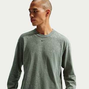 Nike Sportswear Premium Essentials Men's Long-Sleeve T-Shirt