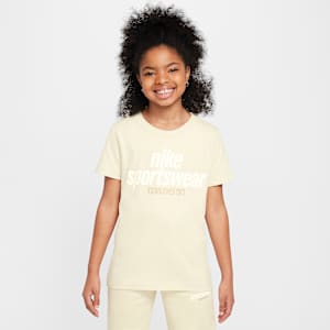 Playera para niños talla grande Nike Sportswear