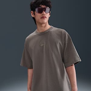 เสื้อยืดผู้ชายขนาดโอเวอร์ไซส์ Nike Sportswear Premium Essentials