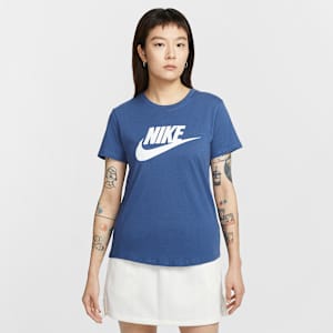 Nike Sportswear Essentials Women's Logo T-Shirt
