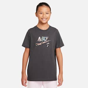 Nike Sportswear Older Kids' T-Shirt