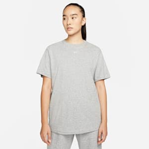Nike Sportswear Essential 女款 T 恤
