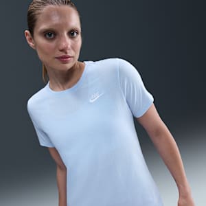 Nike Sportswear Club Essentials Women's T-Shirt