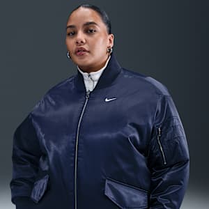 Chamarra bomber Therma-FIT reversible para mujer (talla grande) Nike Sportswear