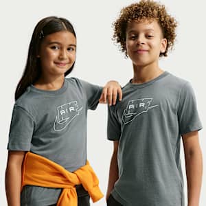 Nike Sportswear póló nagyobb gyerekeknek