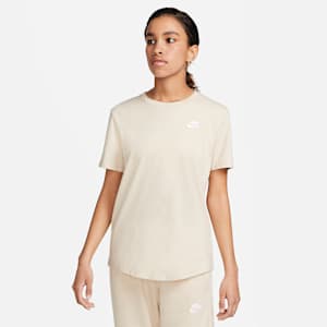 Nike Sportswear Club Essentials Women's T-Shirt