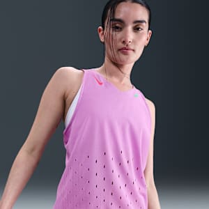 Playera sin mangas de correr Dri-FIT ADV para mujer Nike AeroSwift "Faith Kipyegon"