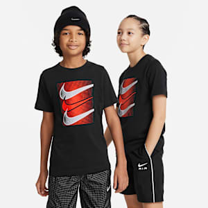 Nike Sportswear Older Kids' T-Shirt