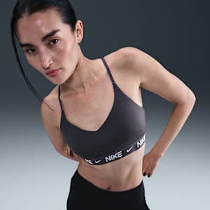 Brassière de sport réglable rembourrée à maintien léger Nike Indy pour femme