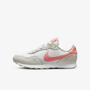Nike MD Valiant Older Kids' Shoe