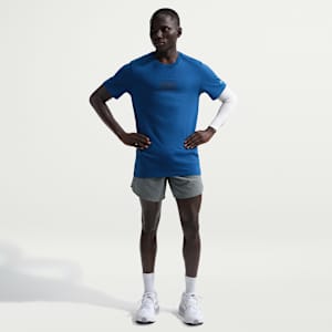 Ανδρικό σορτς για τρέξιμο Dri-FIT με επένδυση εσωτερικού σλιπ Nike Stride 18 cm