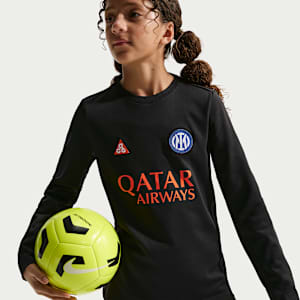Inter Milan Academy Pro SE Older Kids' Nike ACG Dri-FIT Football Long-Sleeve Pre-Match Top