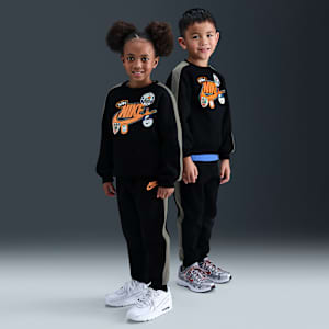 Conjunto de pants de 2 piezas de tejido Fleece para niños talla pequeña Nike