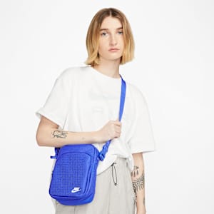 กระเป๋าพาดลำตัว Nike Heritage (4 ล.)