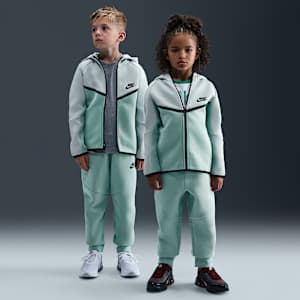 Conjunto de 2 piezas de sudadera de cierre completo Tech Fleece para niños de preescolar Nike Sportswear