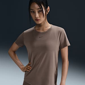 เสื้อแขนสั้นผู้หญิง Dri-FIT Nike One Classic