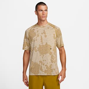 Nike Dri-FIT ADV A.P.S. Men's Engineered Short-Sleeve Fitness Top