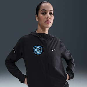Chamarra de correr UV Repel para mujer Nike Swift