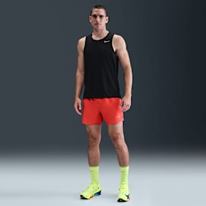Shorts de correr Dri-FIT de 13 cm con forro de ropa interior para hombre Nike Challenger