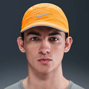 ナイキ フライ Dri-FIT ADV アンストラクチャード リフレクティブ（再帰反射）キャップ